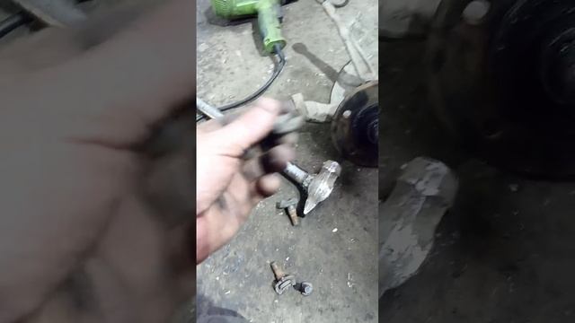 нива 2121 замена шпильки замена сайлентблоков и. смотреть онлайн