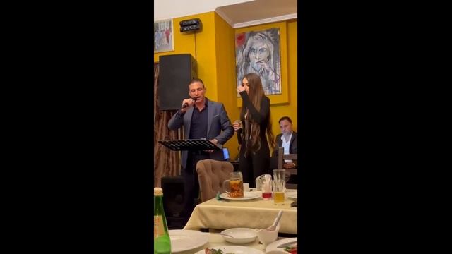 АЛЕКСАНДР ЮГОРСКИЙ, СТЕФАНИ АСТРА, СЕРГЕЙ КОВАЛЕНКО -"ЧАЙ ВТРОЕМ".КОНЦЕРТ В АРТ-КАФЕ "ЗАНДУКЕЛИ". смотреть онлайн