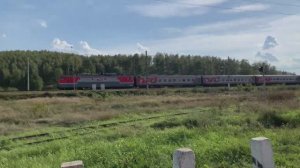 Погоня за пассажирским поездом РЖД в Сибири - кто быстрее?