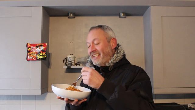 Buldak 3x Spicy HOT CHICKEN FLAVOUR RAMEN || Samyang || Fiery Instant Noodle Review
