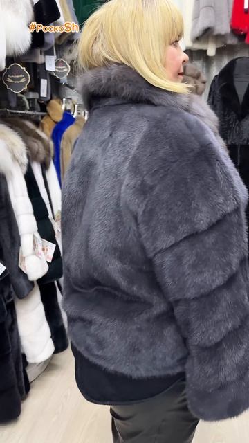 Одна из меховых новинок. Шубка графит до 66 размера смотреть онлайн