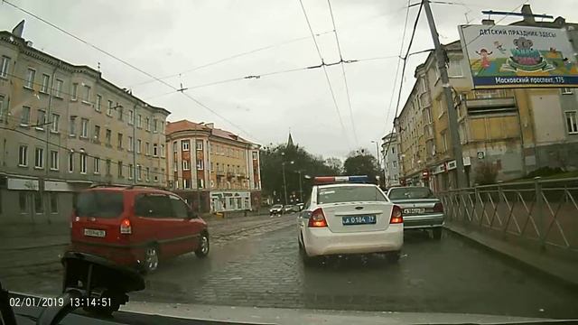 попытка ПИДРов развести водителя на красный свет смотреть онлайн
