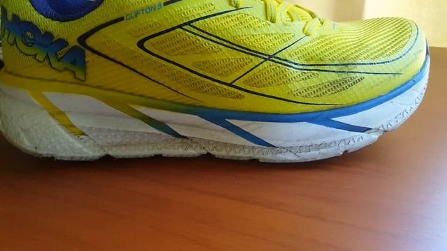 Hoka One One Clifton 3 review (180 miles later) смотреть онлайн