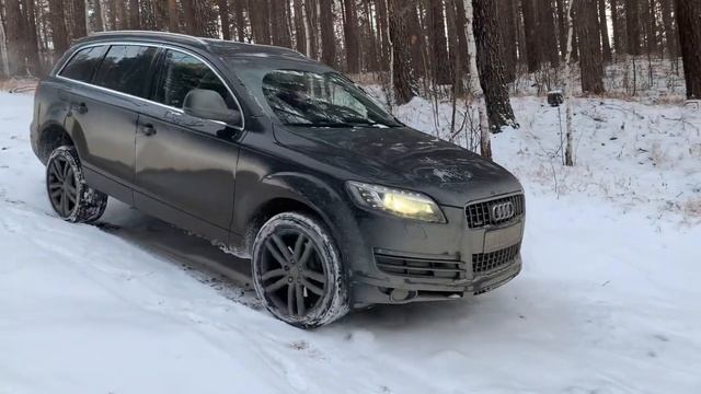 Ауди Q7 озеро Бараус