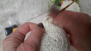 Курочка-пасхальный декор крючком. Мастер-класс.