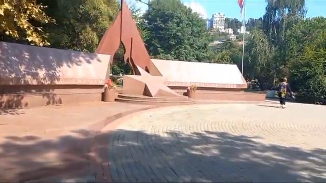 Сочи, Хоста сквер парк пятьдесят лет победы смотреть онлайн