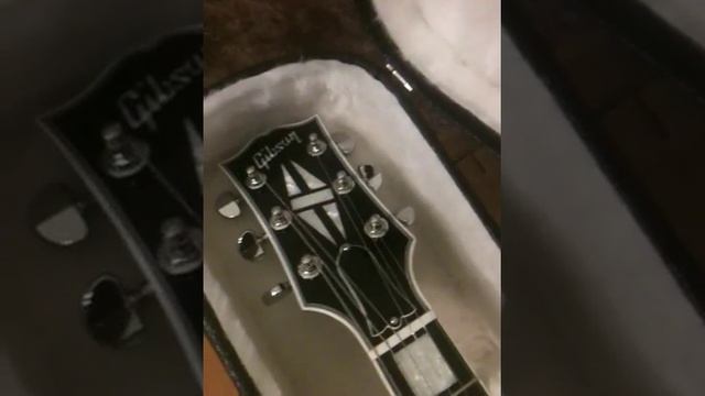 Opening the New Gibson Midtown Custom смотреть онлайн