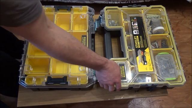 Stanley FATMAX TSTAK (FMST82967-1) и Stanley FATMAX DEEP PRO METAL LATCH (1-97-518) смотреть онлайн