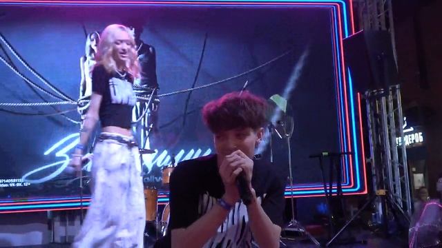 vshumilov & polives – Точно знаю я (Фудмолл Депо Москва,Весна с VK Видео,16.03.2025) смотреть онлайн