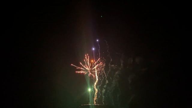 Jewels Finale Set 252 Shots Red Apple Fireworks смотреть онлайн