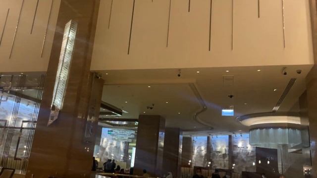 DUBAI WEEKLY VLOG 4 | SHOPPING HAUL, MIRACLE GARDEN, 25H HOTEL смотреть онлайн