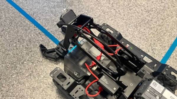 Движение по синей линии. Программирование DJI Robomaster EP