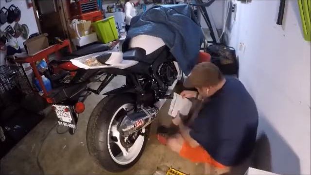 2019 Suzuki GSXR 600 yoshimura slip-on install смотреть онлайн