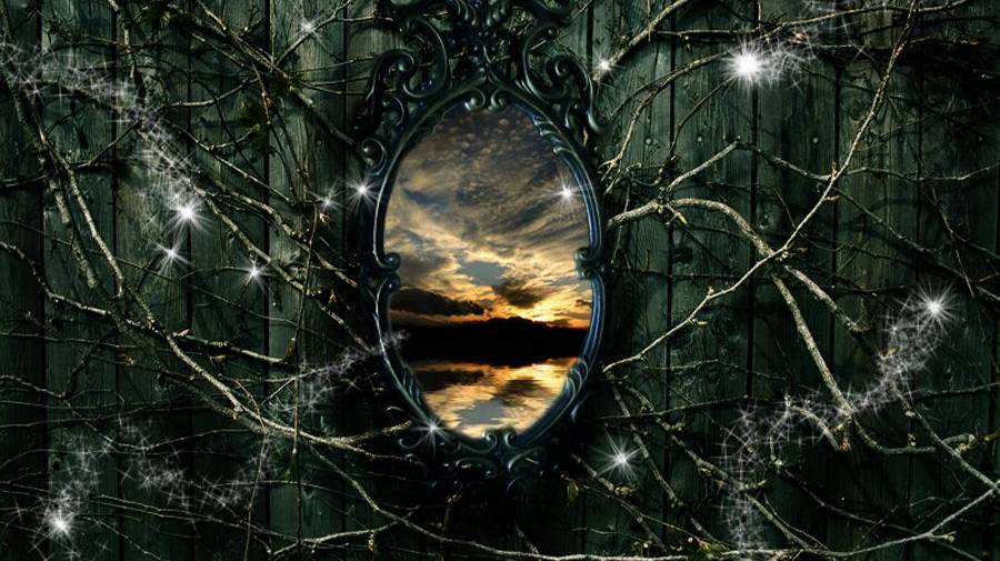 У ЗЕРКАЛА смотреть онлайн