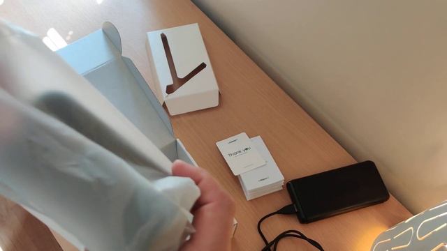 Ugreen desktop Wirelesss Charger 10W смотреть онлайн