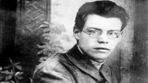 «Он воевал стихом и песней»