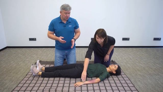 Первая помощь при травмах и переломах смотреть онлайн