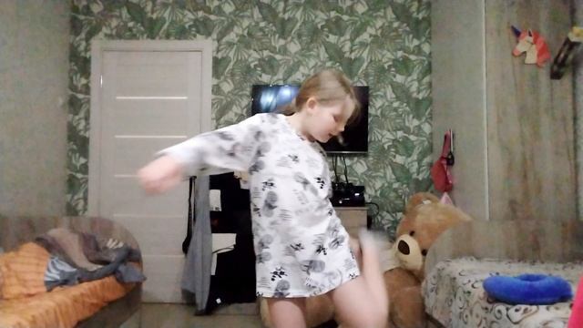 спойлер у меня в конце от укуса кота пошла кровь