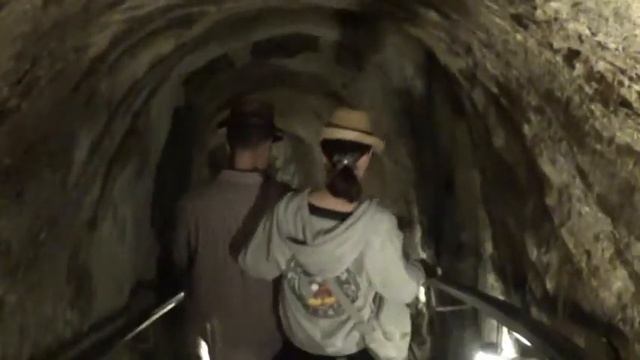 the Cave Store La Jolla, CA смотреть онлайн