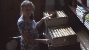 Что то захотелось свежего медку.  (архив)