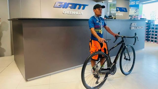 2022 UCI GRAVEL WORLD SERIES PH CHAMPION REIMON LAPAZA PHOTOSHOOT W/ MGA BOSING +GIANT REVOLT ADV. смотреть онлайн