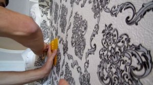 КАК клеить ФЛИЗЕЛИНОВЫЕ обои. КАК клеить ОБОИ в УГЛАХ, ПОКЛЕЙКА обоев СВОИМИ РУКАМИ 8 989 684 7924