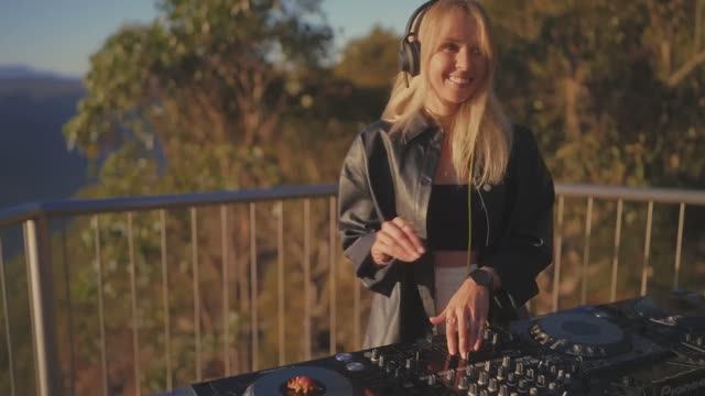 Kallisto - Live 4K Sunrise @ The Grampians, Australia ｜ Progressive House, Melodic & Euphoric DJ Mix смотреть онлайн