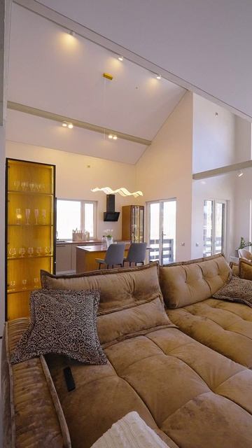 ВДОХНОВЛЯЮЩИЙ МАРКИЗ | Дом 240 м² | Дизайнерская отделка | Второй свет| Теплые полы #купитьдом смотреть онлайн