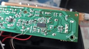 Ремонт китайского радио. Как определить маркировку затертой микросхемы.