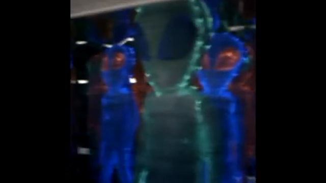 Andrey Bartenev. "Electric aliens" LED sculpture. смотреть онлайн