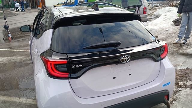 Toyota Yaris 2020-22 сравниваем комплектации- Z , G и X смотреть онлайн