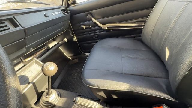 Музейный экспонат. Их остались единицы. Легенда из 90-х. ВАЗ-2105 1998г.в. Пробег 2000км. смотреть онлайн