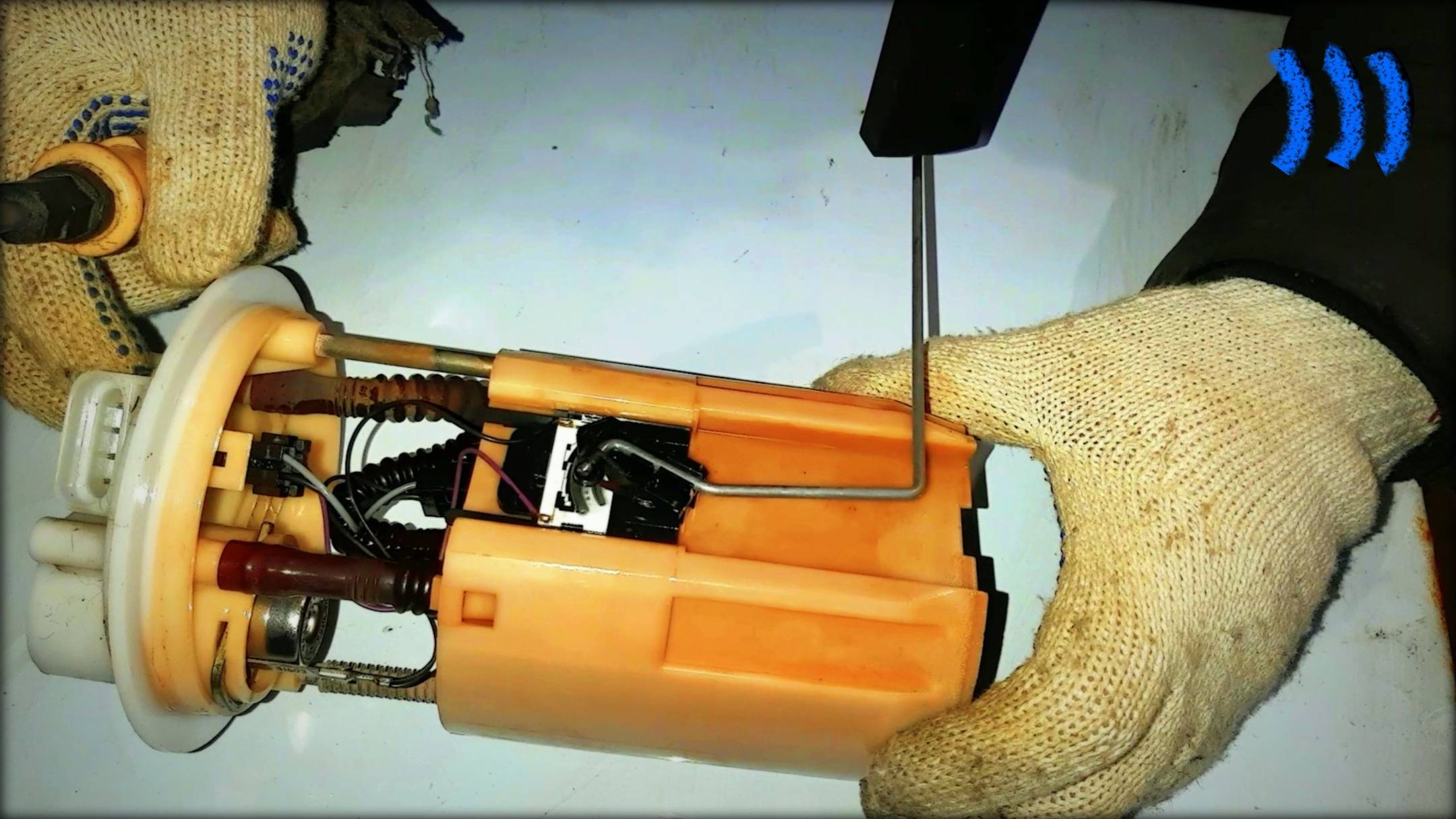 Почему падают обороты при нажатии на педаль газа на прогретом двигателе? Редкая поломка ВАЗ