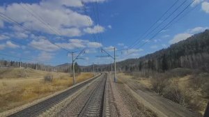 Вид из кабины машиниста поезда - разгон до 100 км/ч | Железная дорога в Сибири