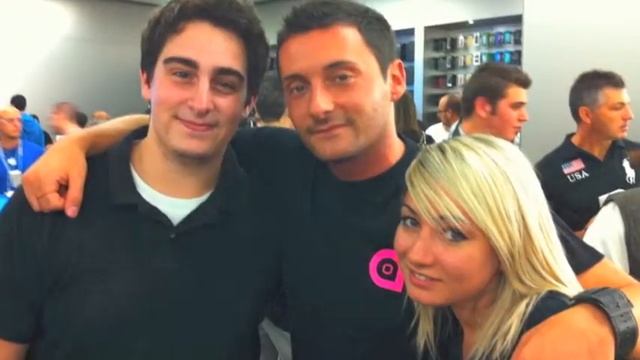 Inaugurazione apple store le gru смотреть онлайн