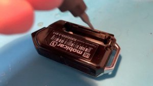 Брелок Scher-Khan Mobicar 1 пожирает батарейки