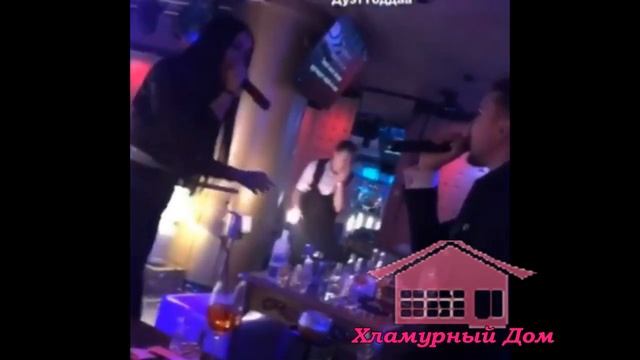 Бузова поет вживую в клубе. Кровь из ушей смотреть онлайн