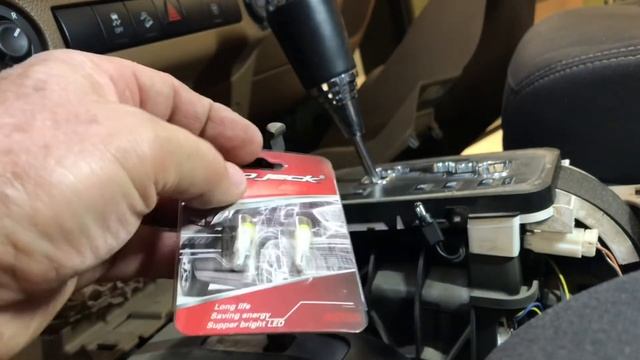 Cambio de foco de consola central Jeep Wrangler смотреть онлайн