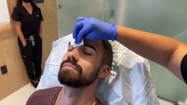 BOTOX STOPS THE SUMMER SWEAT | Dr. Jason Emer смотреть онлайн