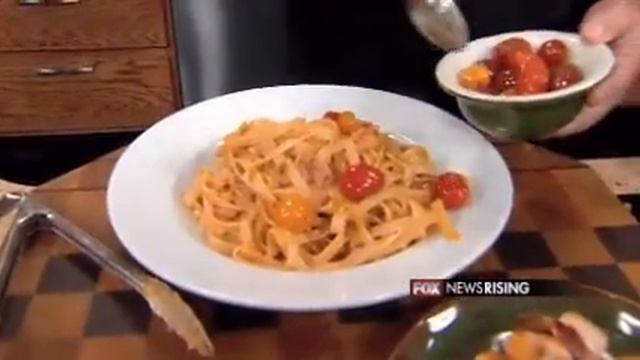 Fettucini Tomato Cream w/ Fried Goat Cheese and Orange Raspberry Semifreddo смотреть онлайн