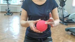 Упражнения с массажным ежиком | ЛФК