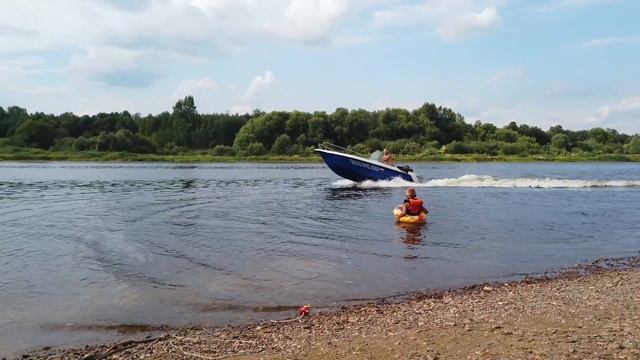 Куда то поехали.  Подняли якорь