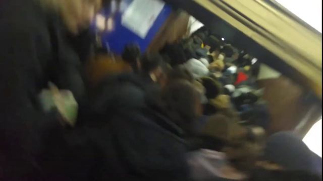 Давка в метро -доброе утро)) смотреть онлайн