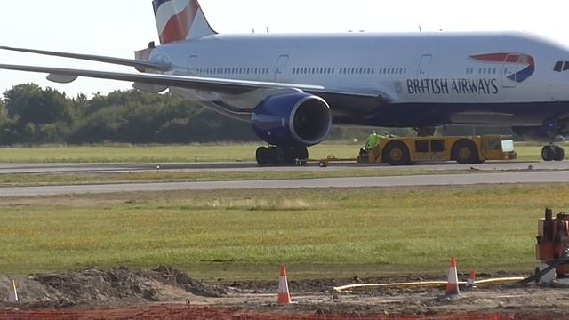 Impressive BA Boeing 777-236ER FullHD Landing at Cambridge Airport 28/08/15 смотреть онлайн