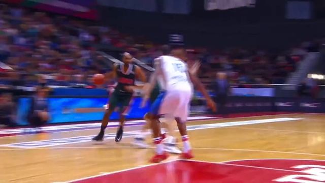 Vladimir Ivlev posterizes Suleiman Braimoh смотреть онлайн