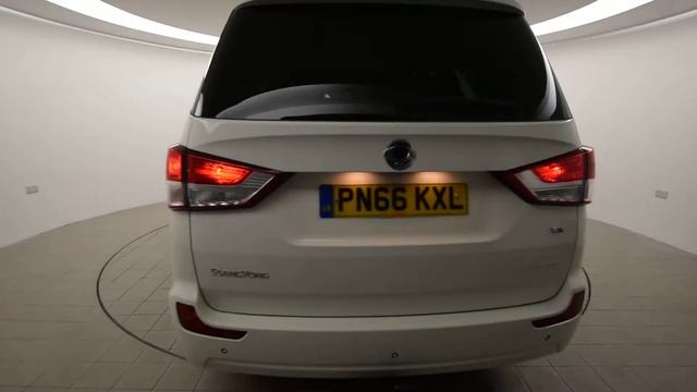 PN66KXL SsangYong Turismo 2.2 EX 5dr Tip Auto Estate смотреть онлайн