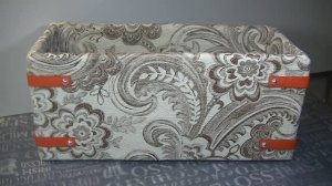 Декорирование коробки мебельной тканью .