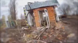 Одинокий ВСУ спрятался от оператора FPV