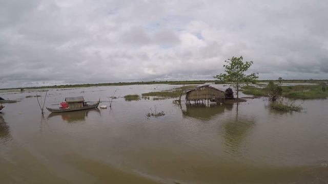 Slow Boat tra Battabang e Siem Reap смотреть онлайн