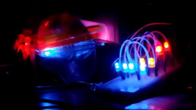 3 LEDs Vumeter + Mini Spectrogram On A 4x4 Matrix